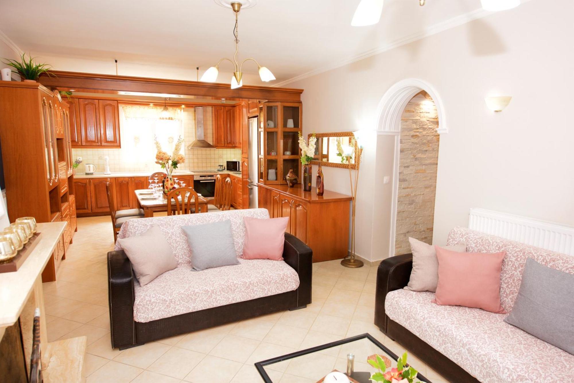 Spiti Christos Apartment, Viros * Corfu (city)